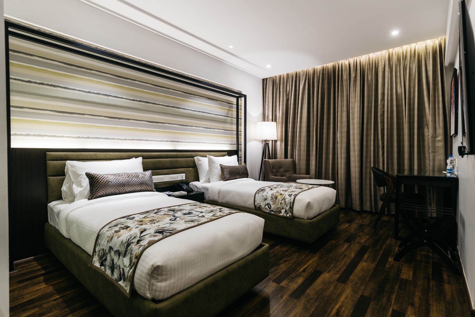 The Royale Senate Race Course, Hotel 3*