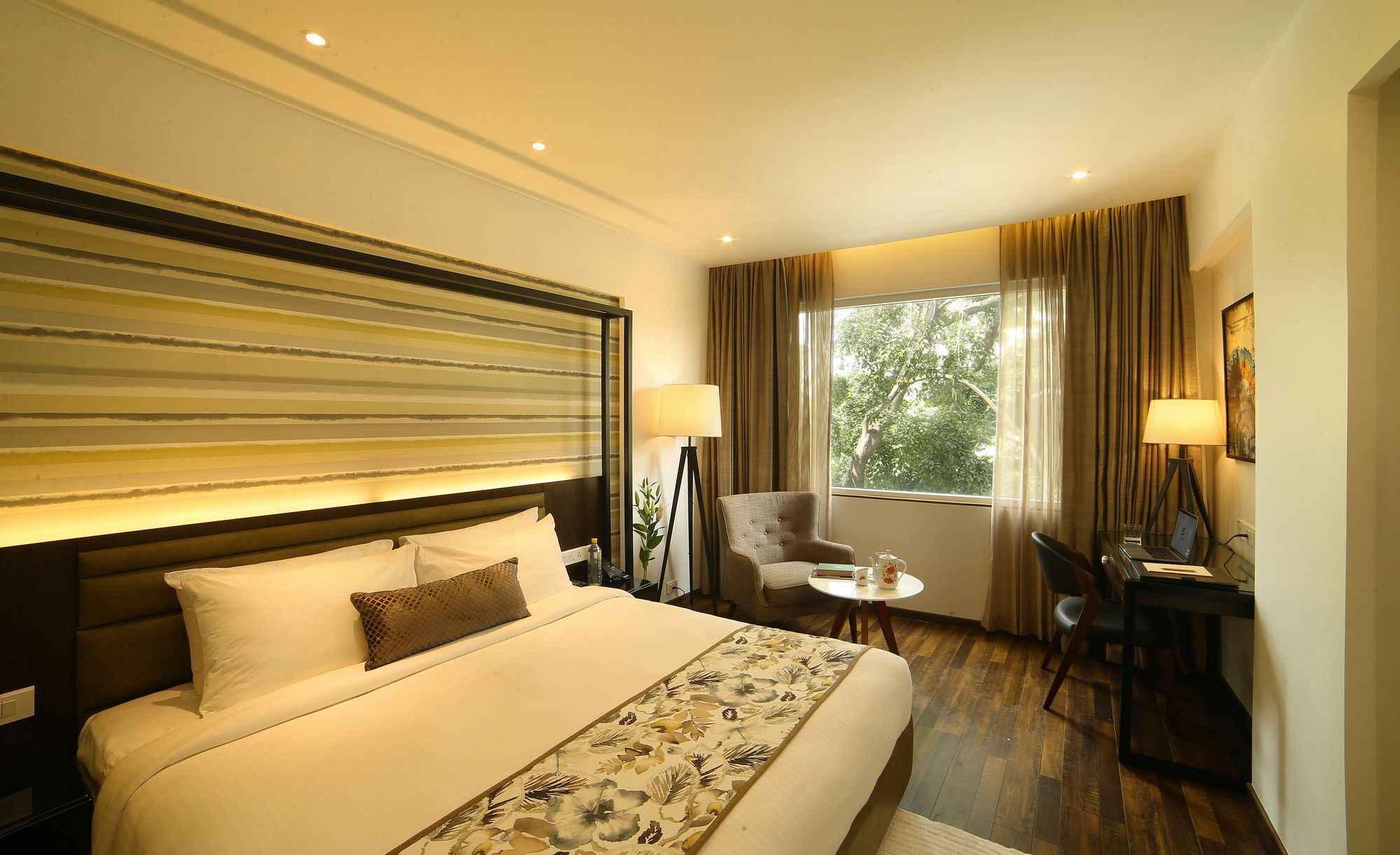 The Royale Senate Race Course, Hotel Bangalore