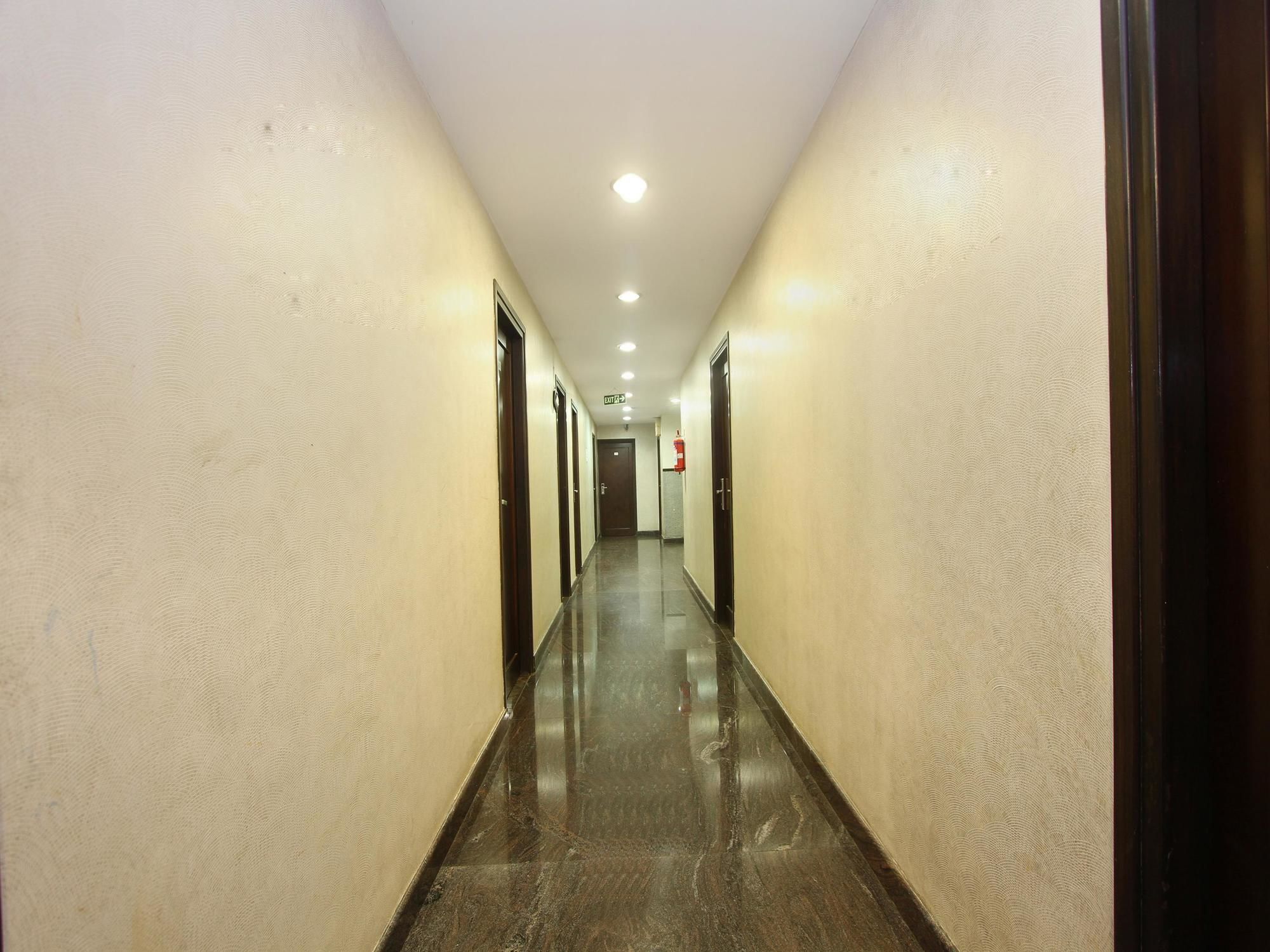 Oyo 435 Amshi International 3* Bangalore