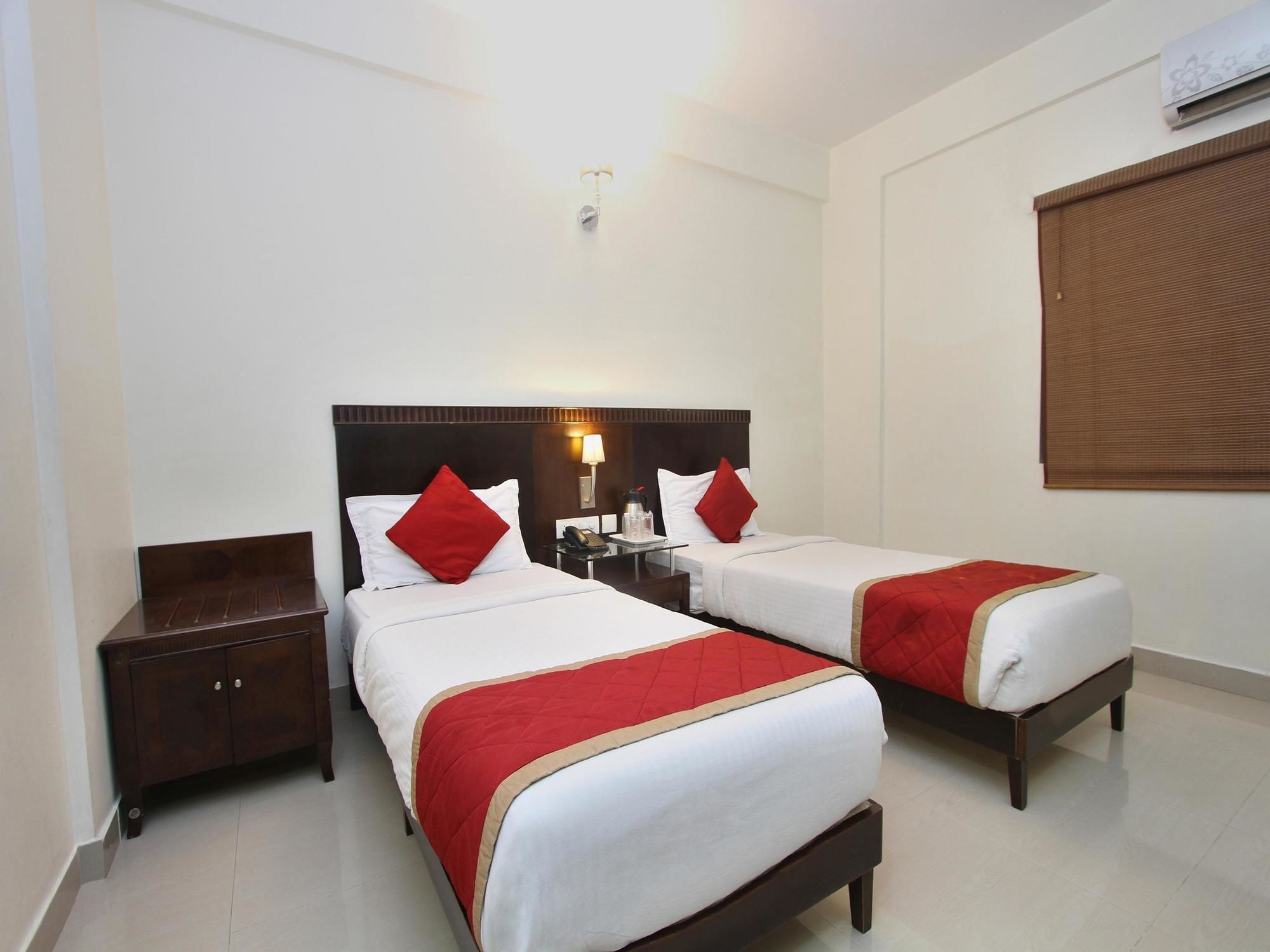 Oyo 435 Amshi International Hotel 3*