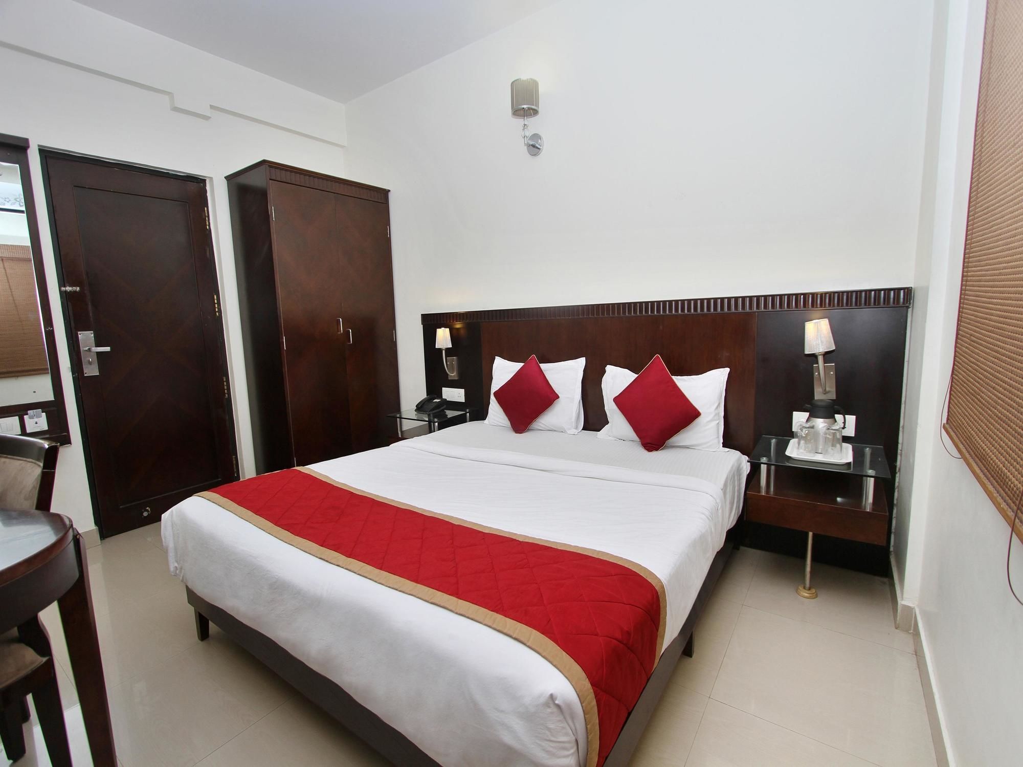 Oyo 435 Amshi International Hotel 3*