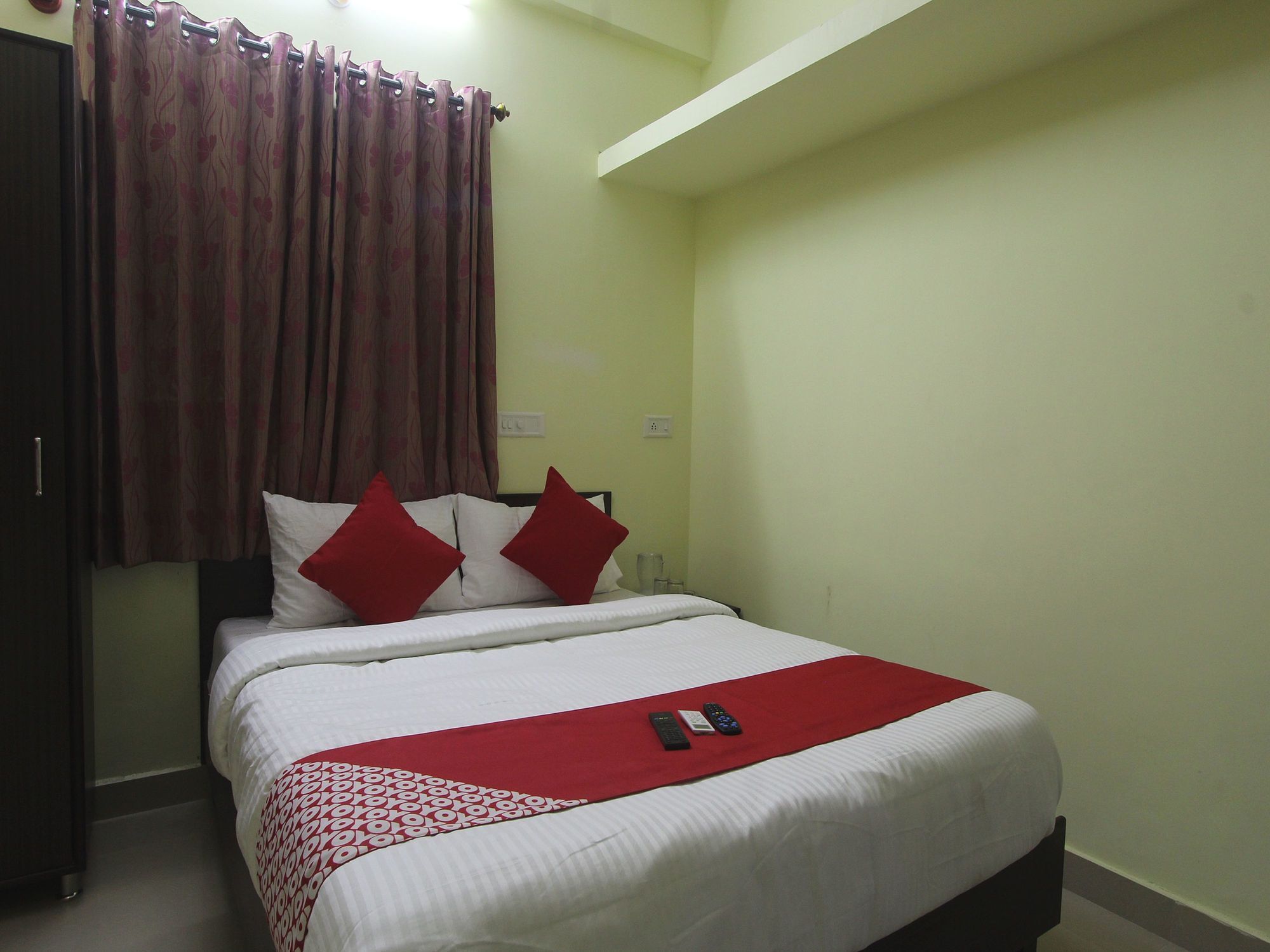 Hotel O V R Residency Near Sri Amruth Chithra Mandira