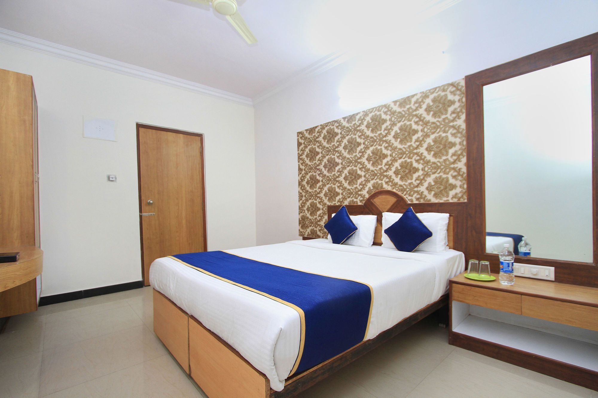 Hotel Oyo 9908 Ira Residency 2*