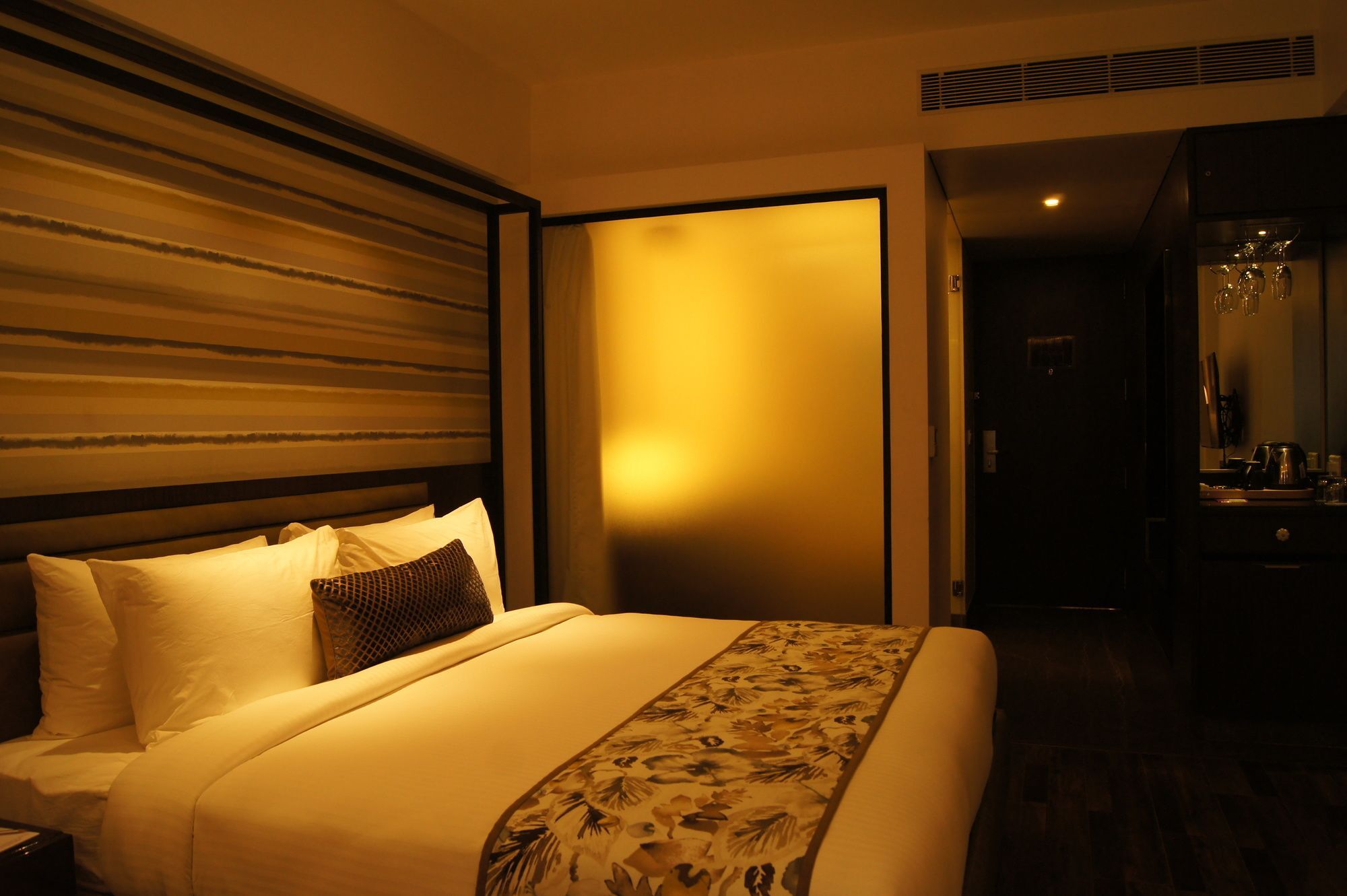 Hotel The Royale Senate Race Course, 3*