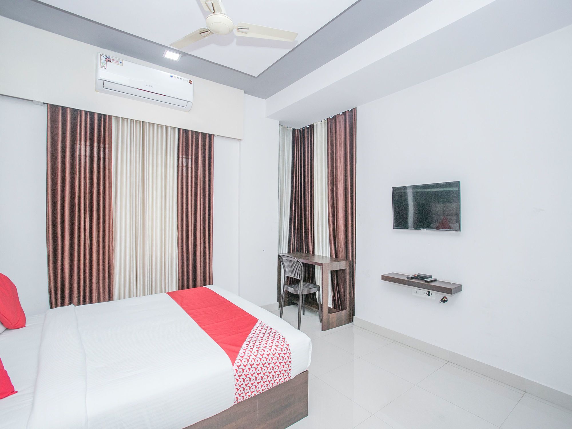 Hotel Oyo 15352 Sahara
