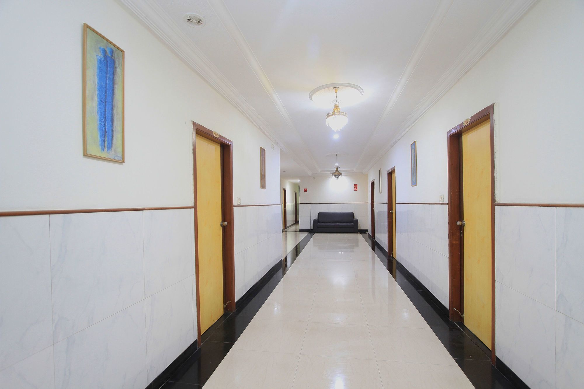 Oyo 9908 Ira Residency Hotel Bangalore