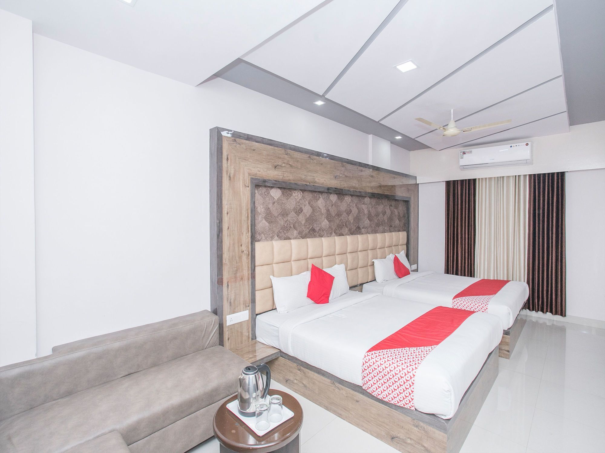 Oyo 15352 Sahara 3*
