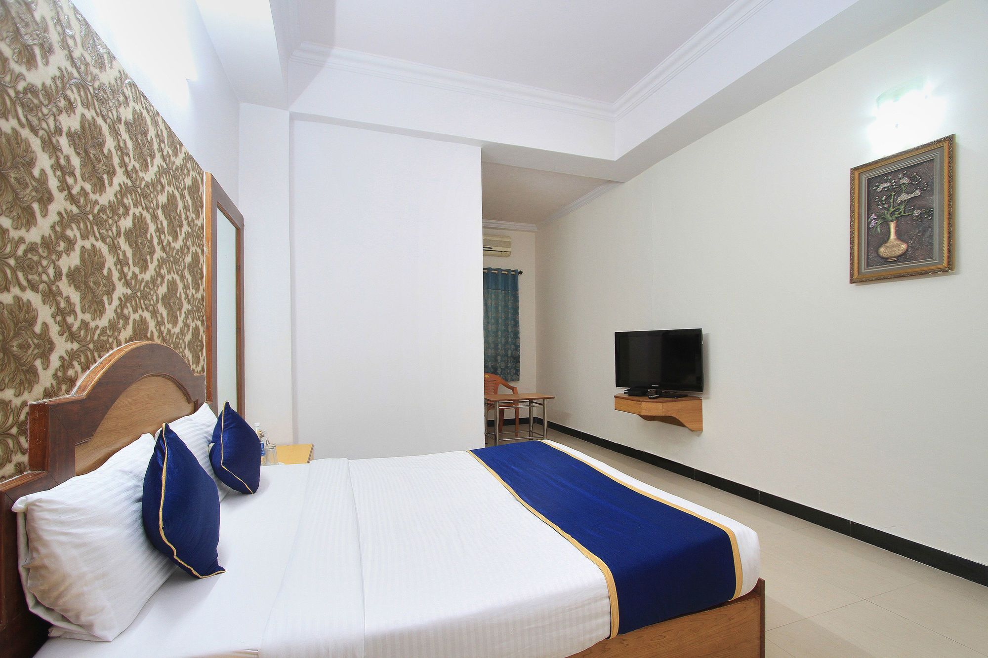 Oyo 9908 Ira Residency Hotel