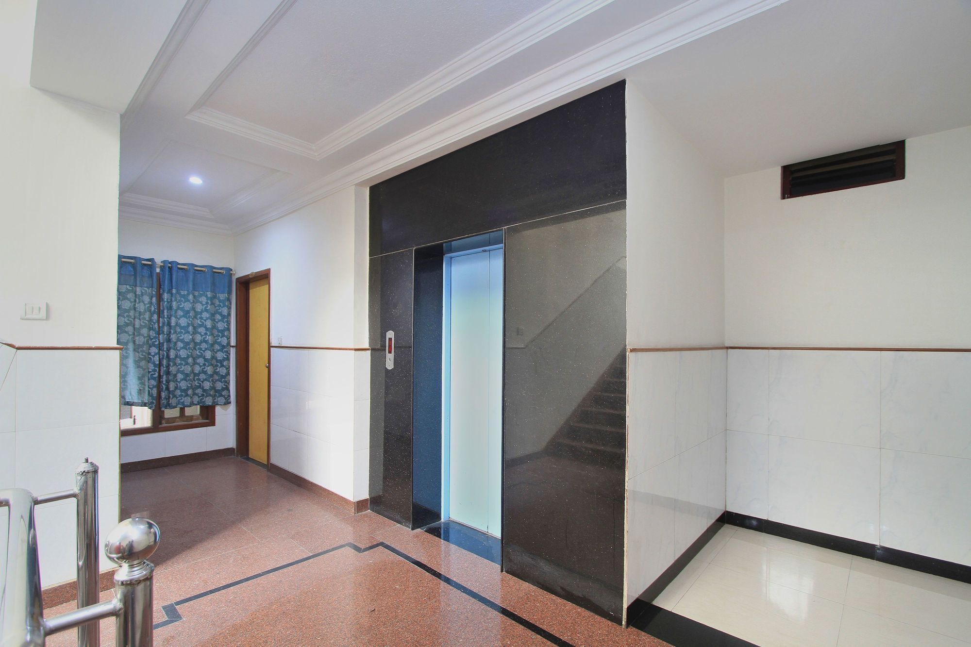 Hotel Oyo 9908 Ira Residency Bangalore