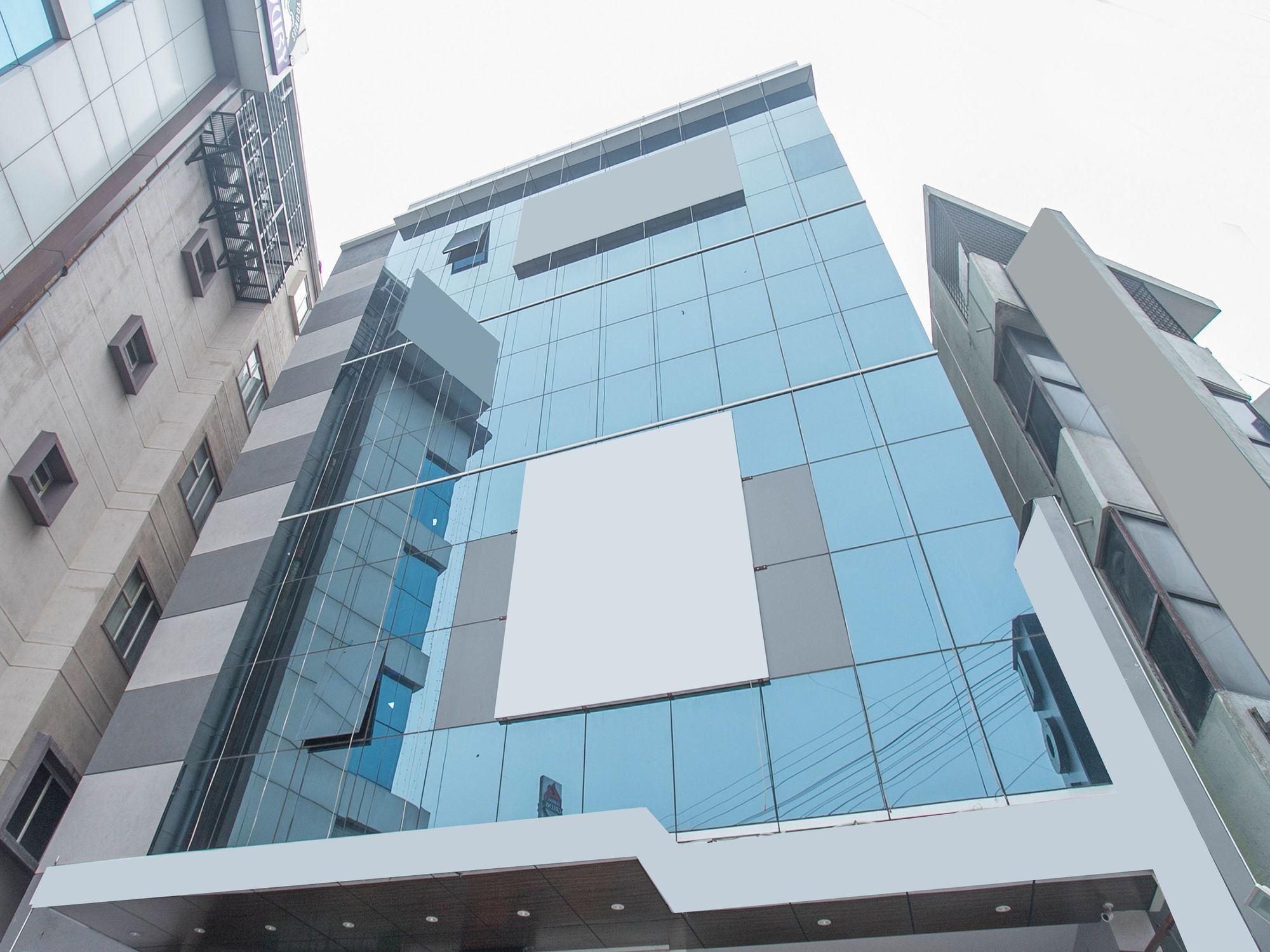 Oyo 15352 Sahara Hotel 3*