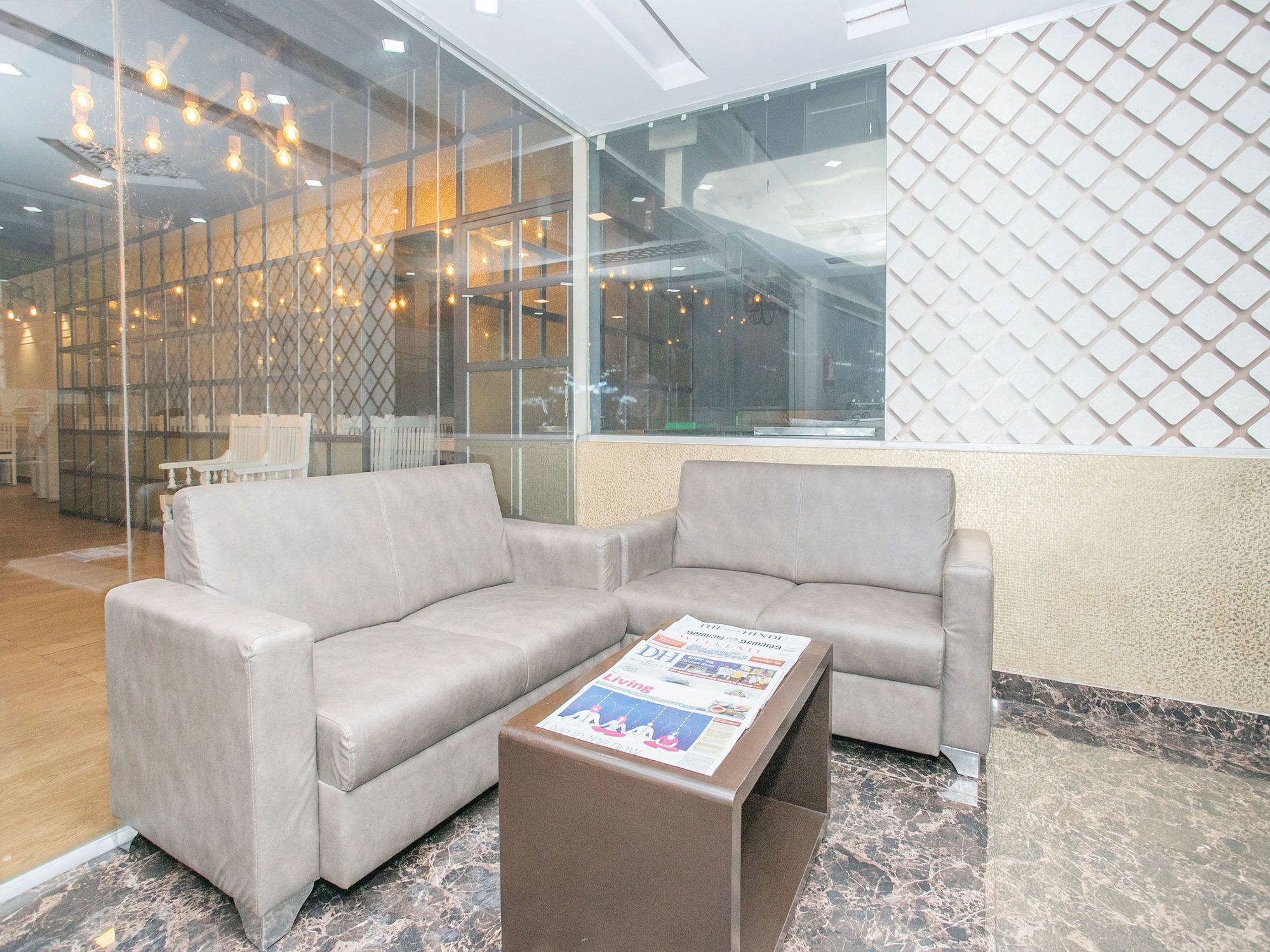 Oyo 15352 Sahara 3* Bangalore