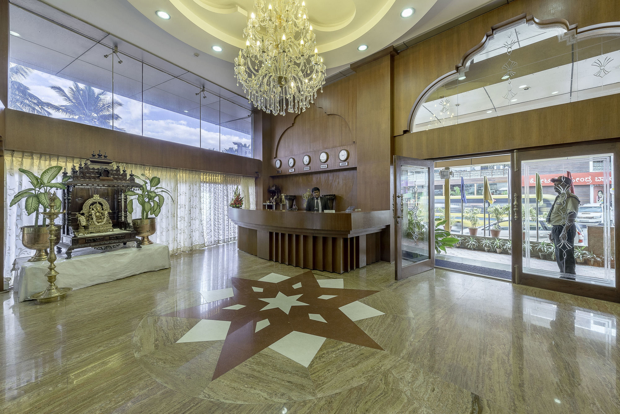 Treebo Crystal Castle 3* Bangalore