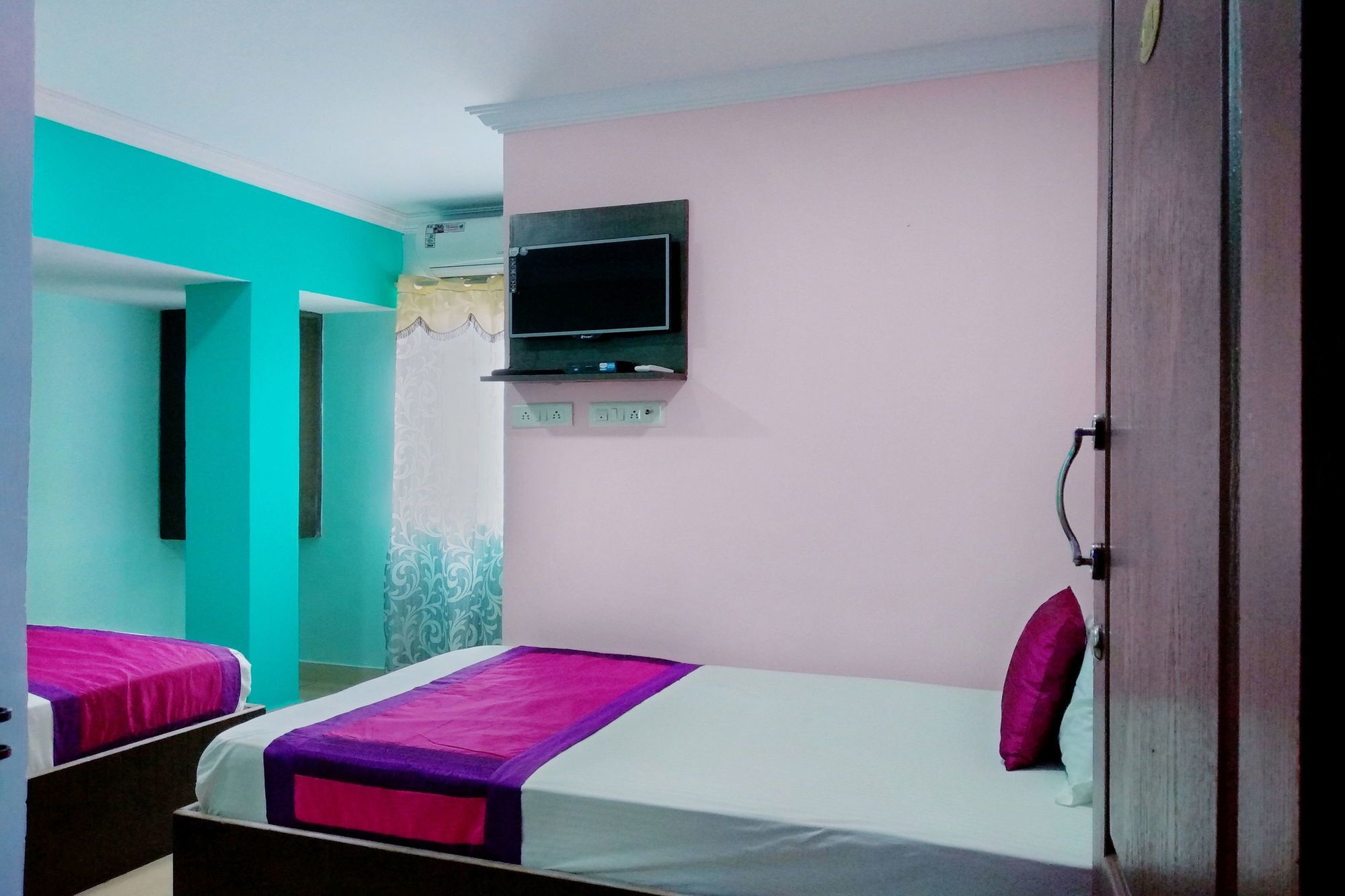 Hotel Oyo 10436 Forum Park 2*
