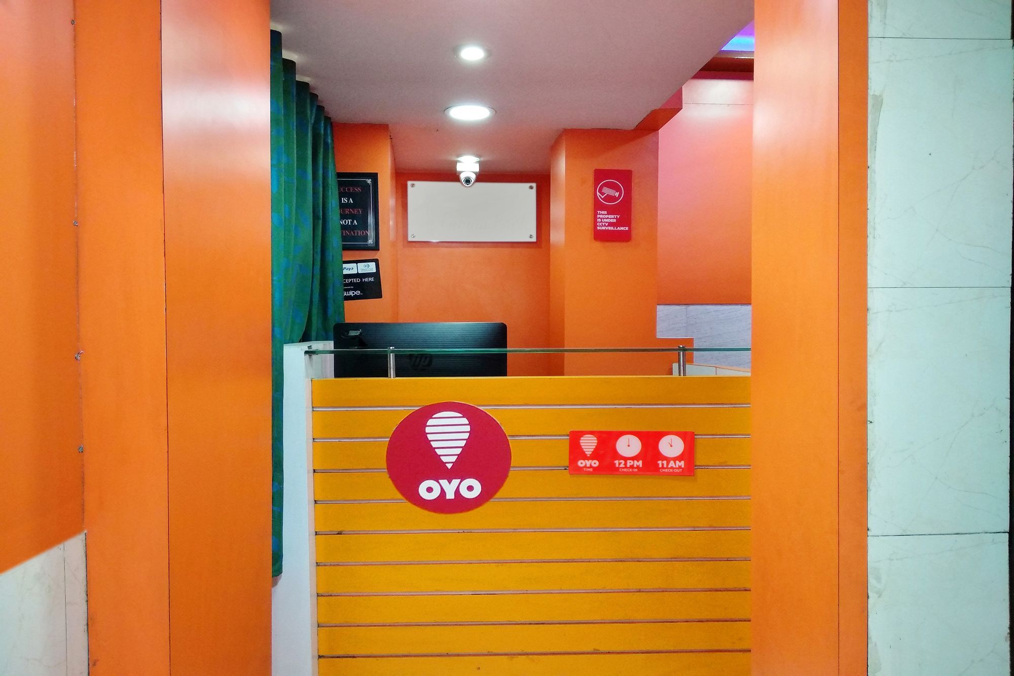 Oyo 10436 Forum Park Hotel