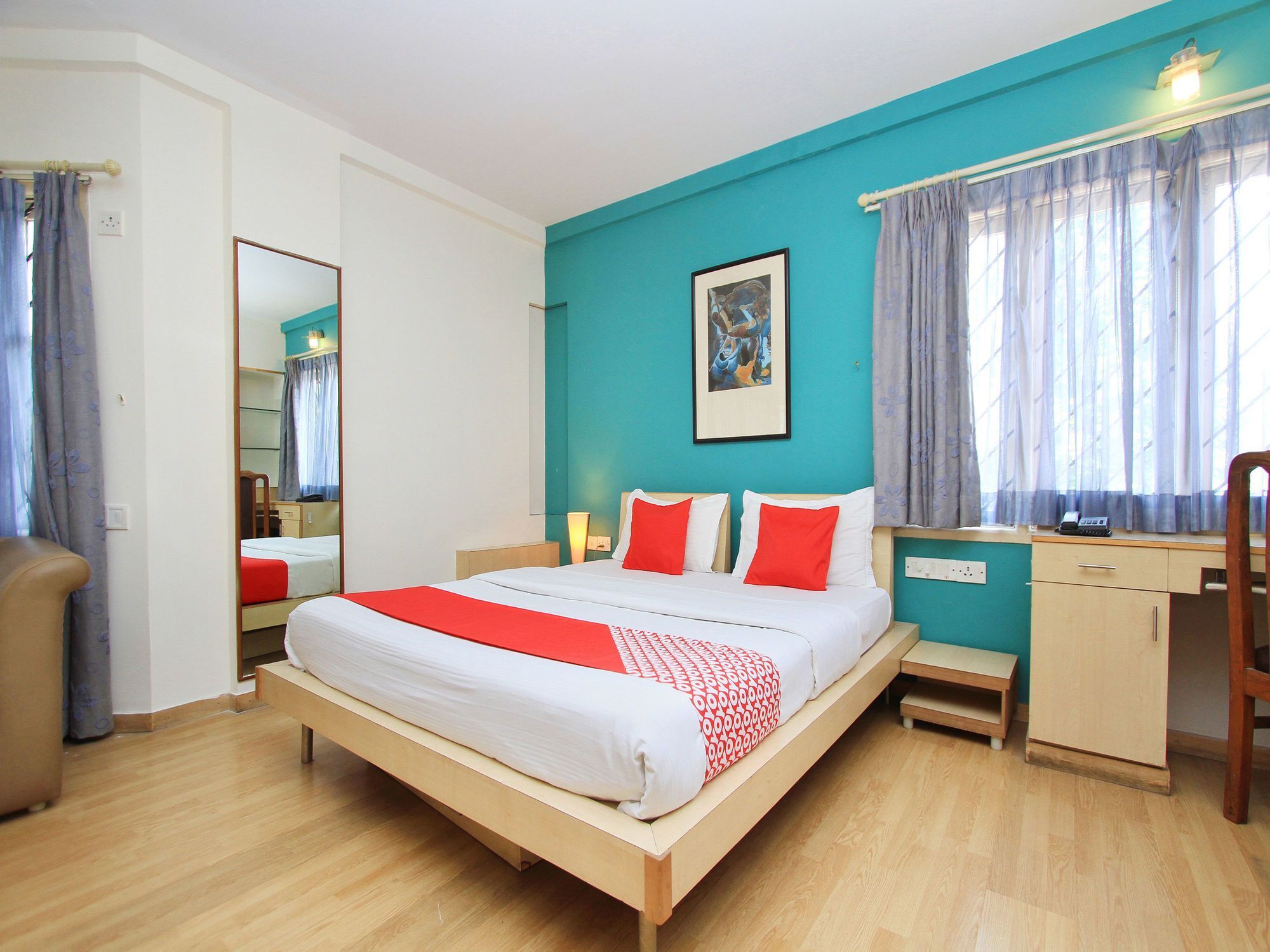 Oyo 3023 Compact Lavelle Road Hotel Bangalore