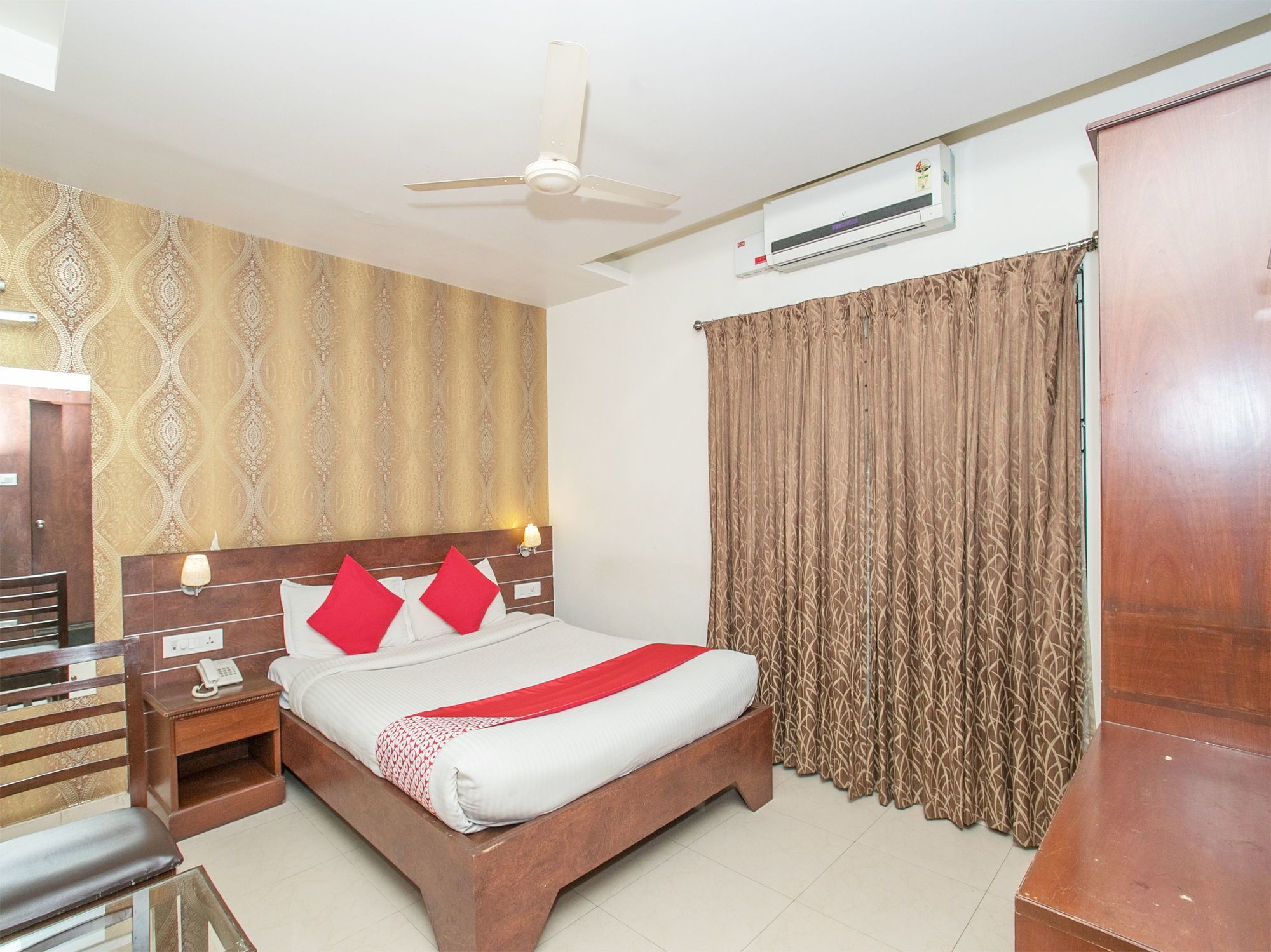 Hotel O Status Executive Room's Bangalore