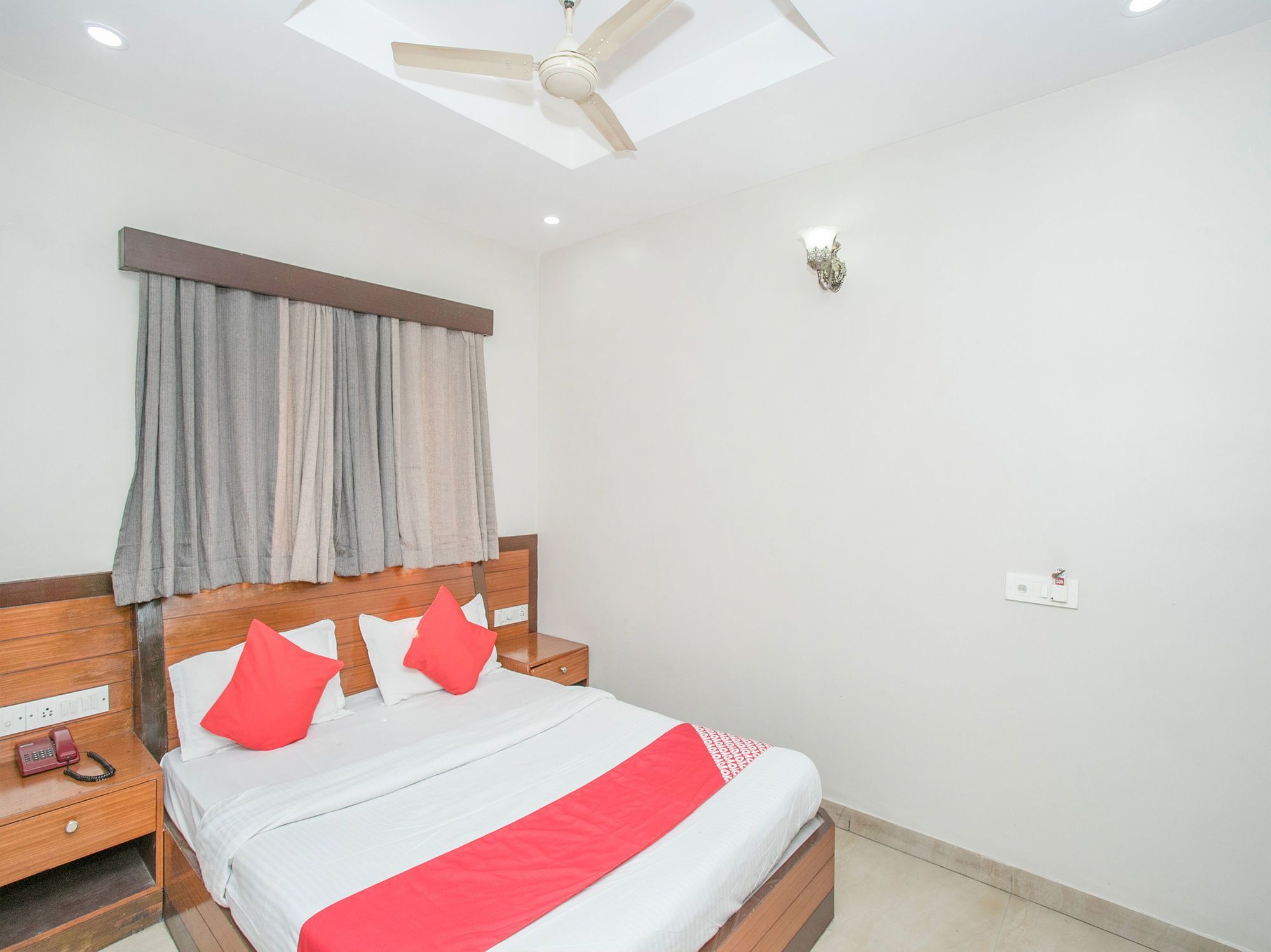 Inn Oyo 13021 Park Palace *