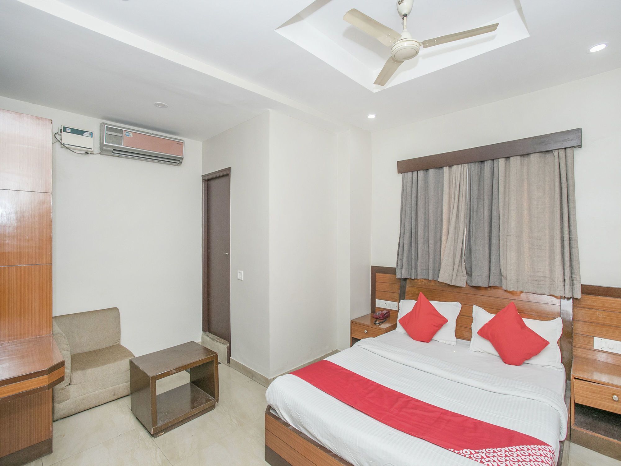 Inn Oyo 13021 Park Palace Bangalore