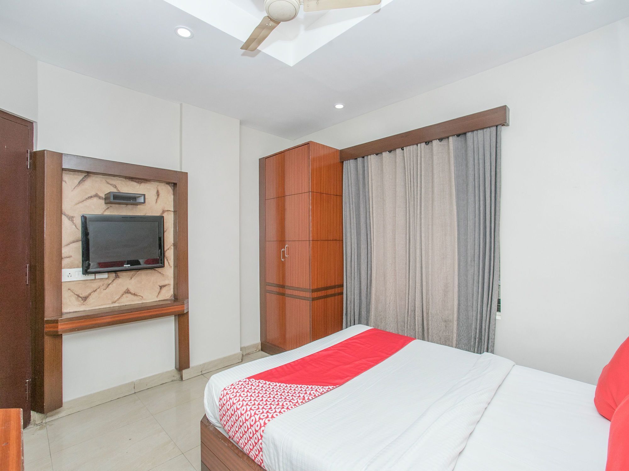 Inn Oyo 13021 Park Palace Bangalore