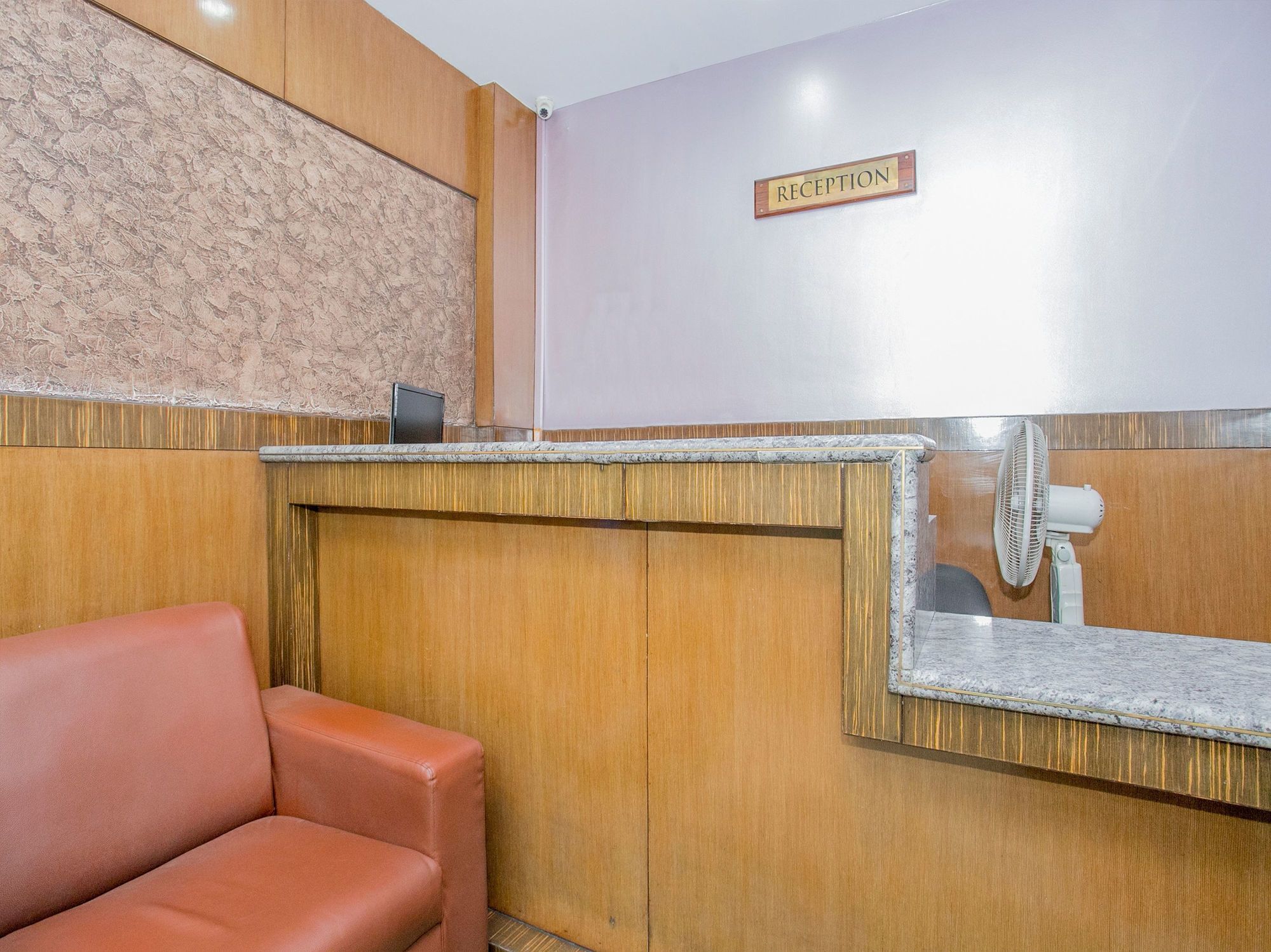 Oyo 13021 Park Palace Inn Bangalore