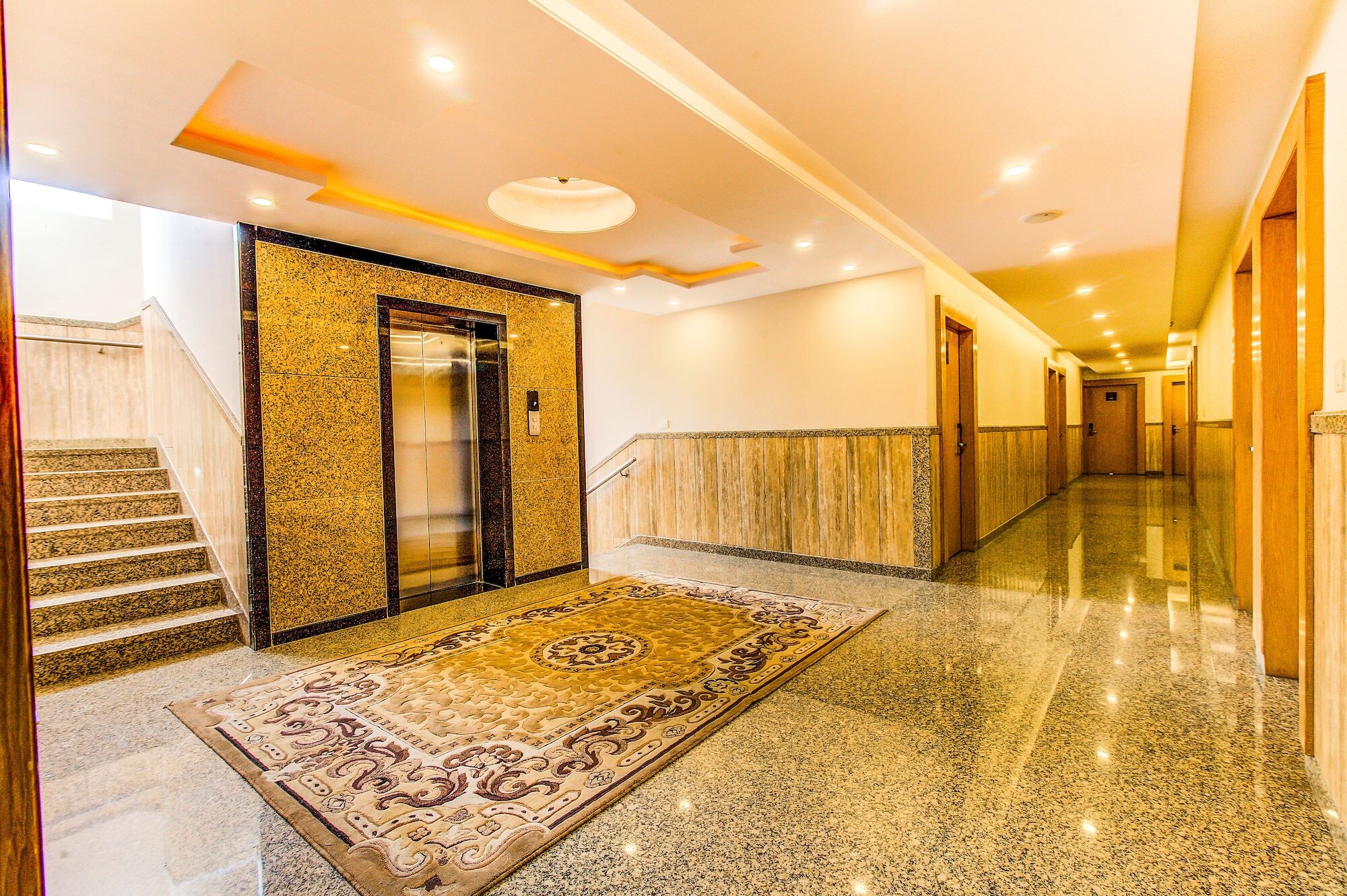 Fabhotel Grand Savoury Boutique Hotel