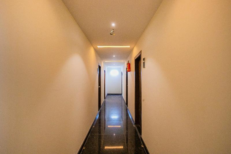 Hotel Capital O 13184 Savi International 3*