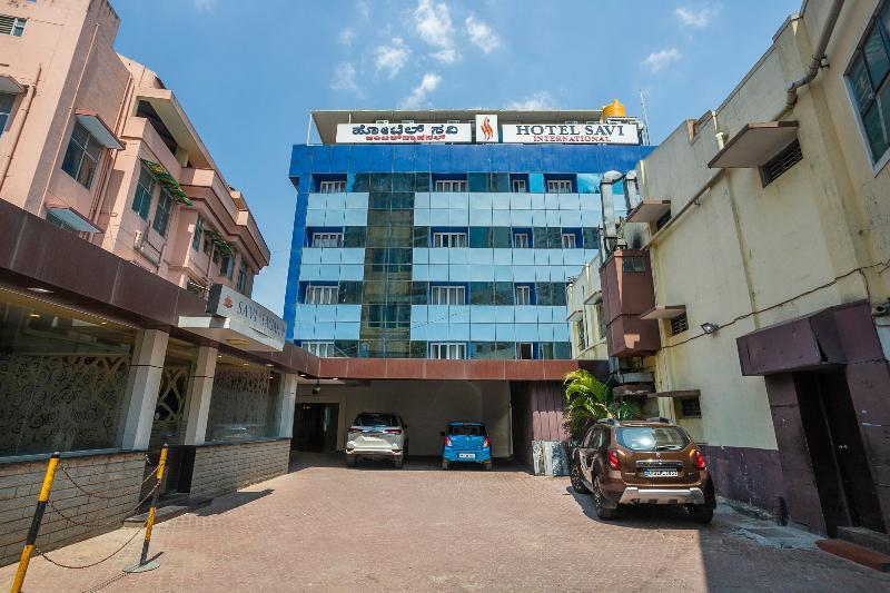 Hotel Capital O 13184 Savi International