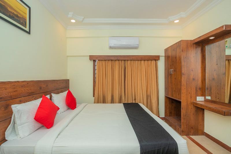 Hotel Capital O 13184 Savi International 3*
