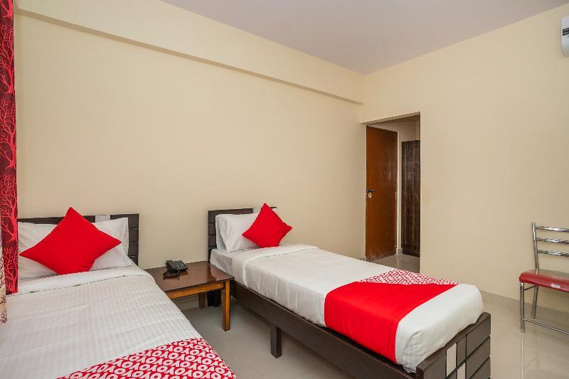 Collection O 18971 Rv Vidyaniketan Hotel 3*