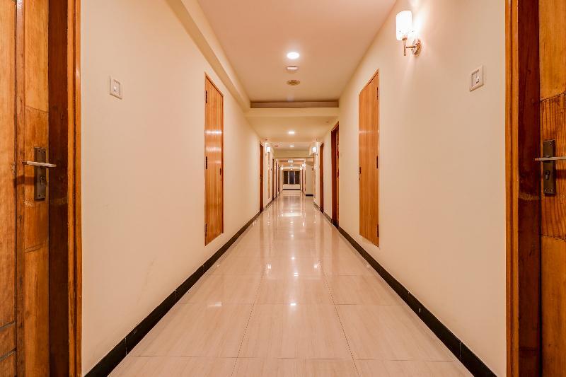 Collection O 30121 The Mayer Hotel 2*