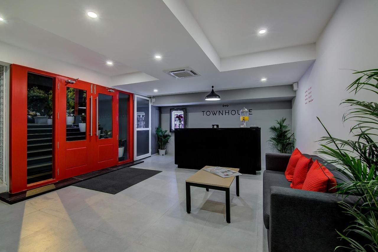 Super Townhouse Global Village Tech Park Near Kengeri Bus Terminal Metro Station Bangalore
