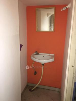 Sri Sapthagiri Nilaya Apartment *
