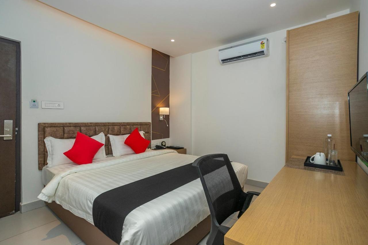 Hotel Capital O 36137 Vihaari 24 Business