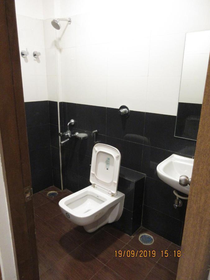 Economy hotel Sharada *