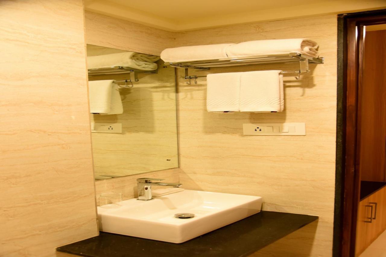 Rk Gardenia Hotel