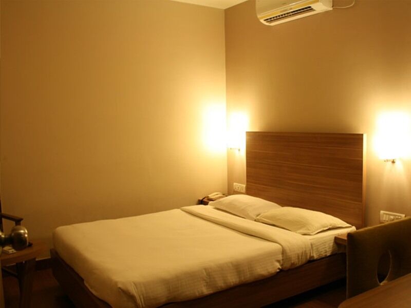 La Sara Comforts Hotel 3*