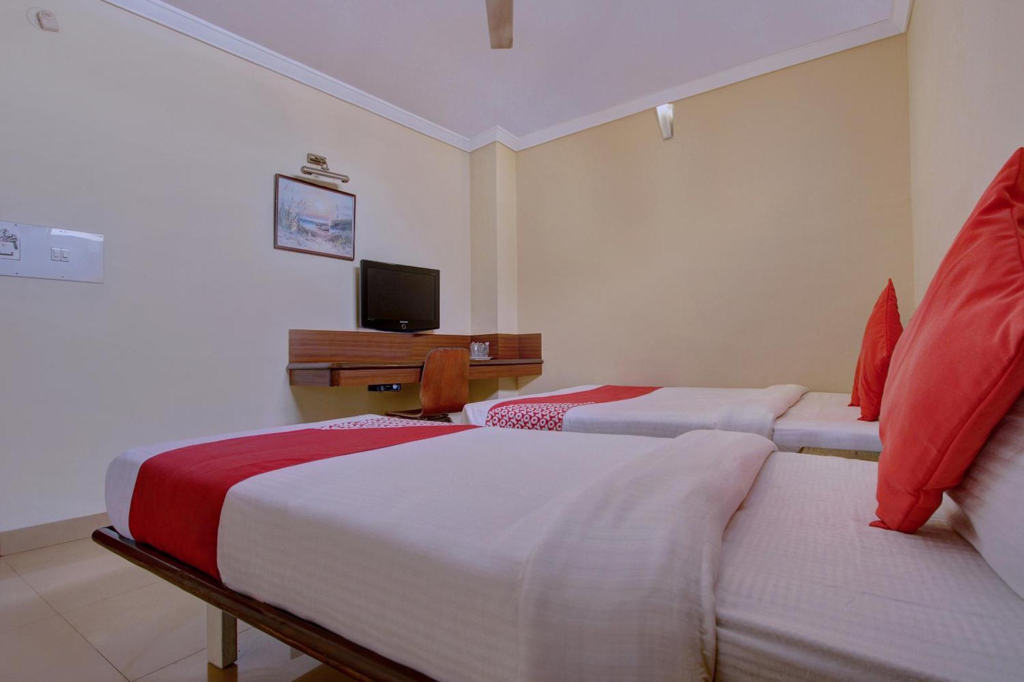 Shrusti Comfort Hotel 3*