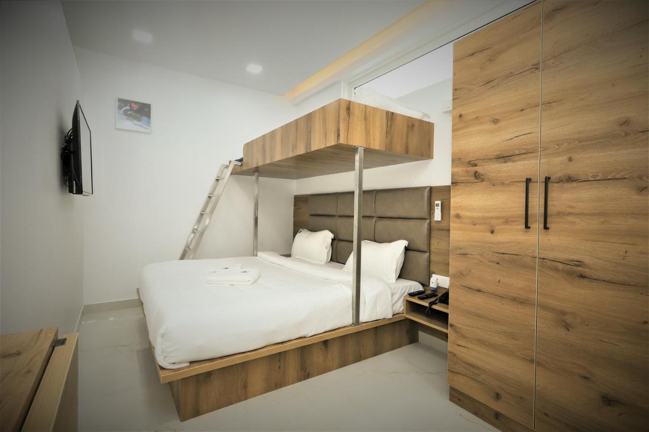 Sira Hotel