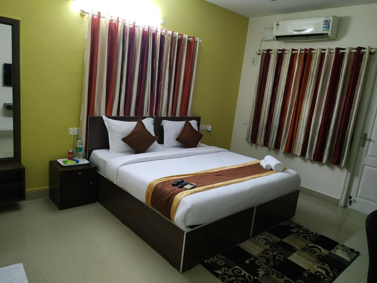 Bulande Comforts-service In Brookfield Guest house