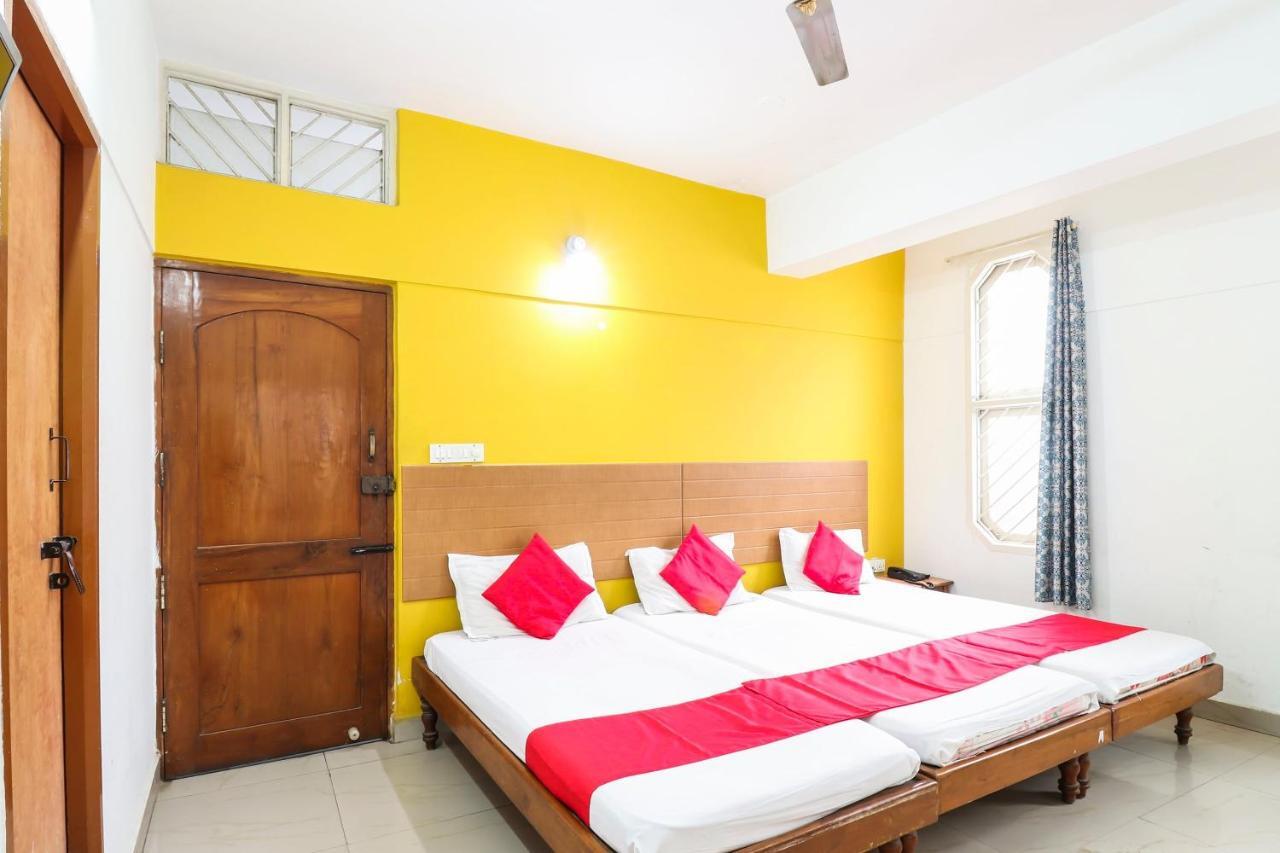 Hotel Spot On 49093 Kashyap Boarding & Lodging Spot