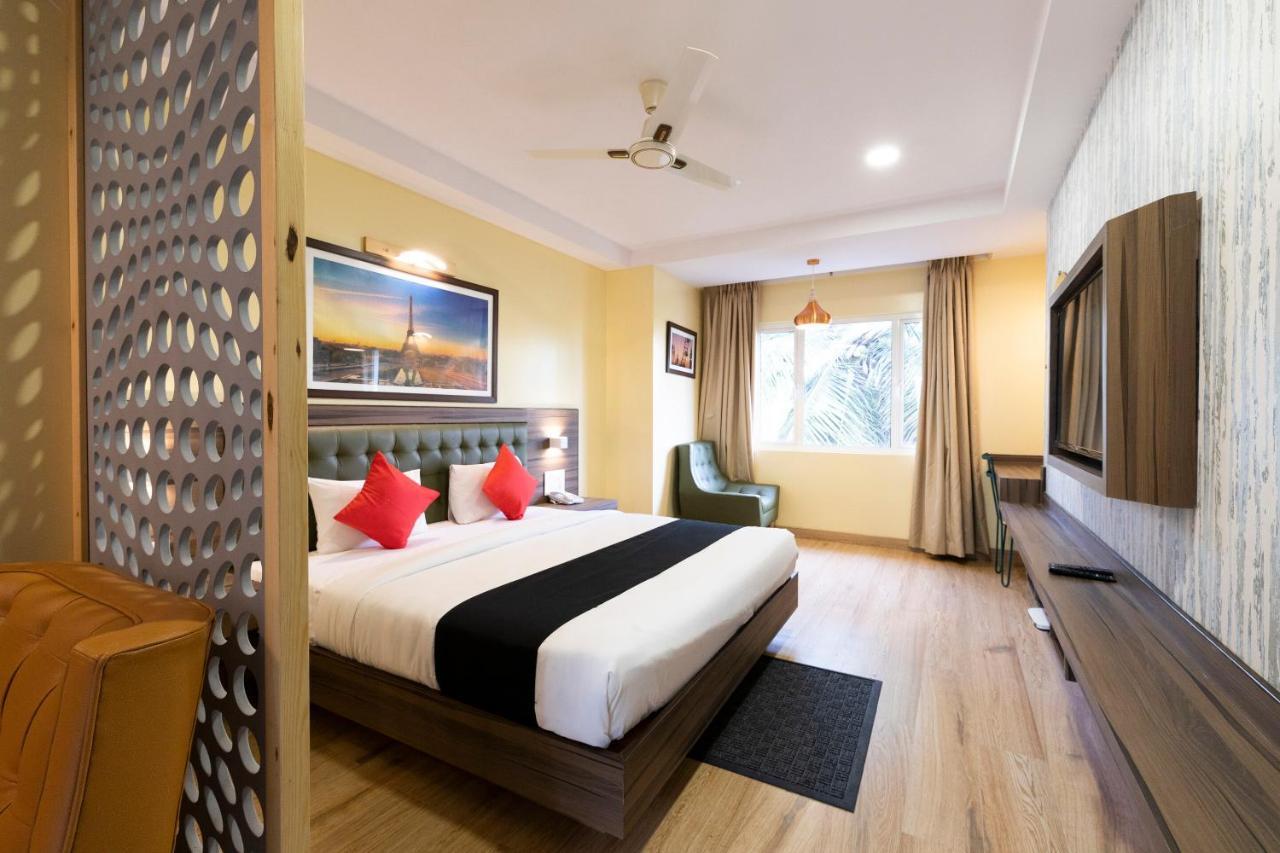 Capital O 18788 Phoenix & 3* Bangalore