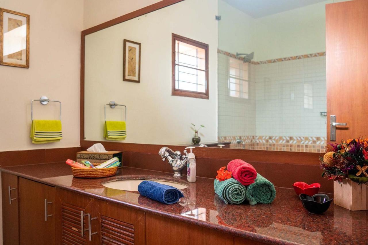 Stayvista At Firefly With Pvt Pool & Terrace Access Villa