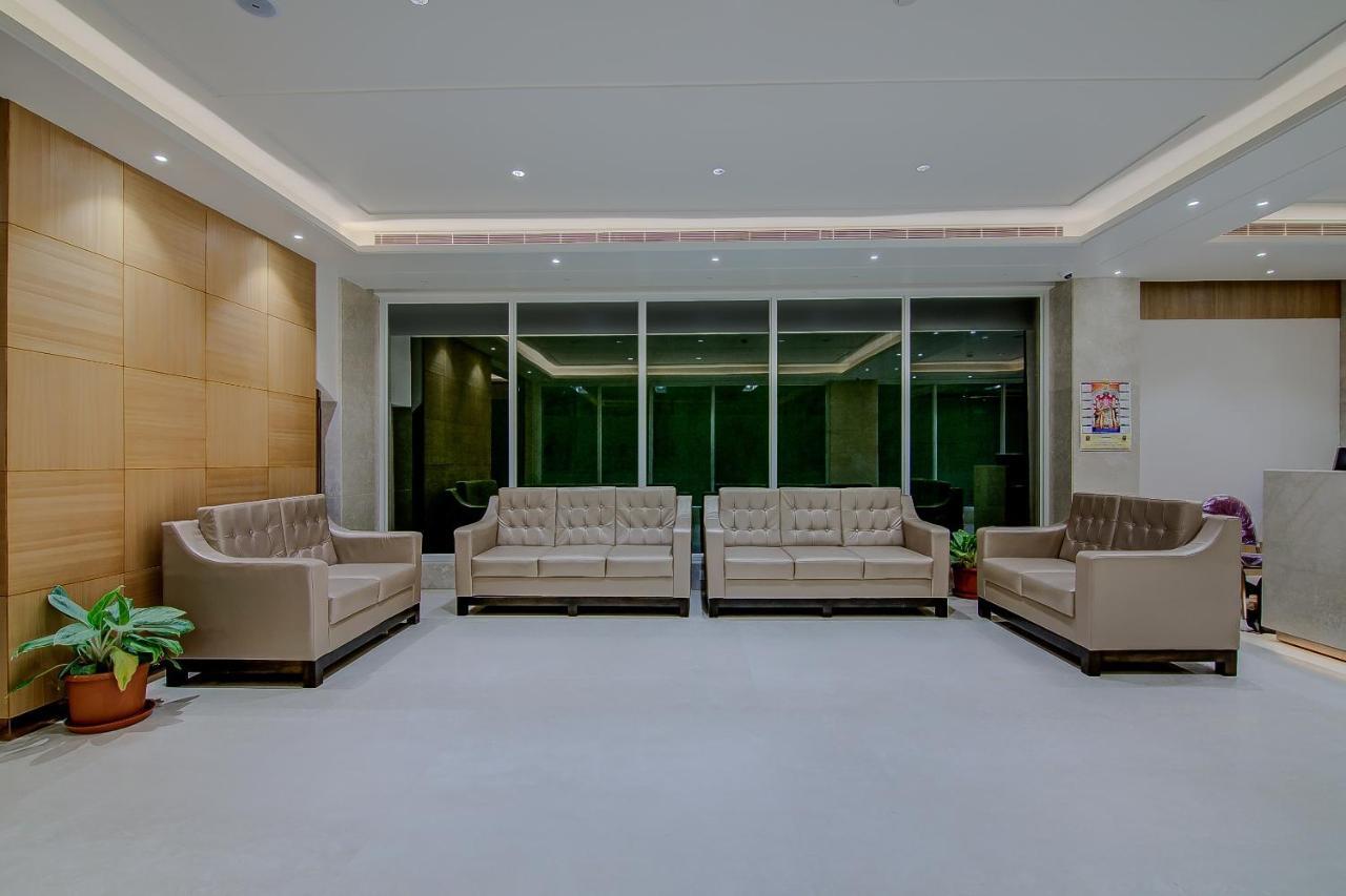 Hotel Collection O 30012 Near Malleswaram