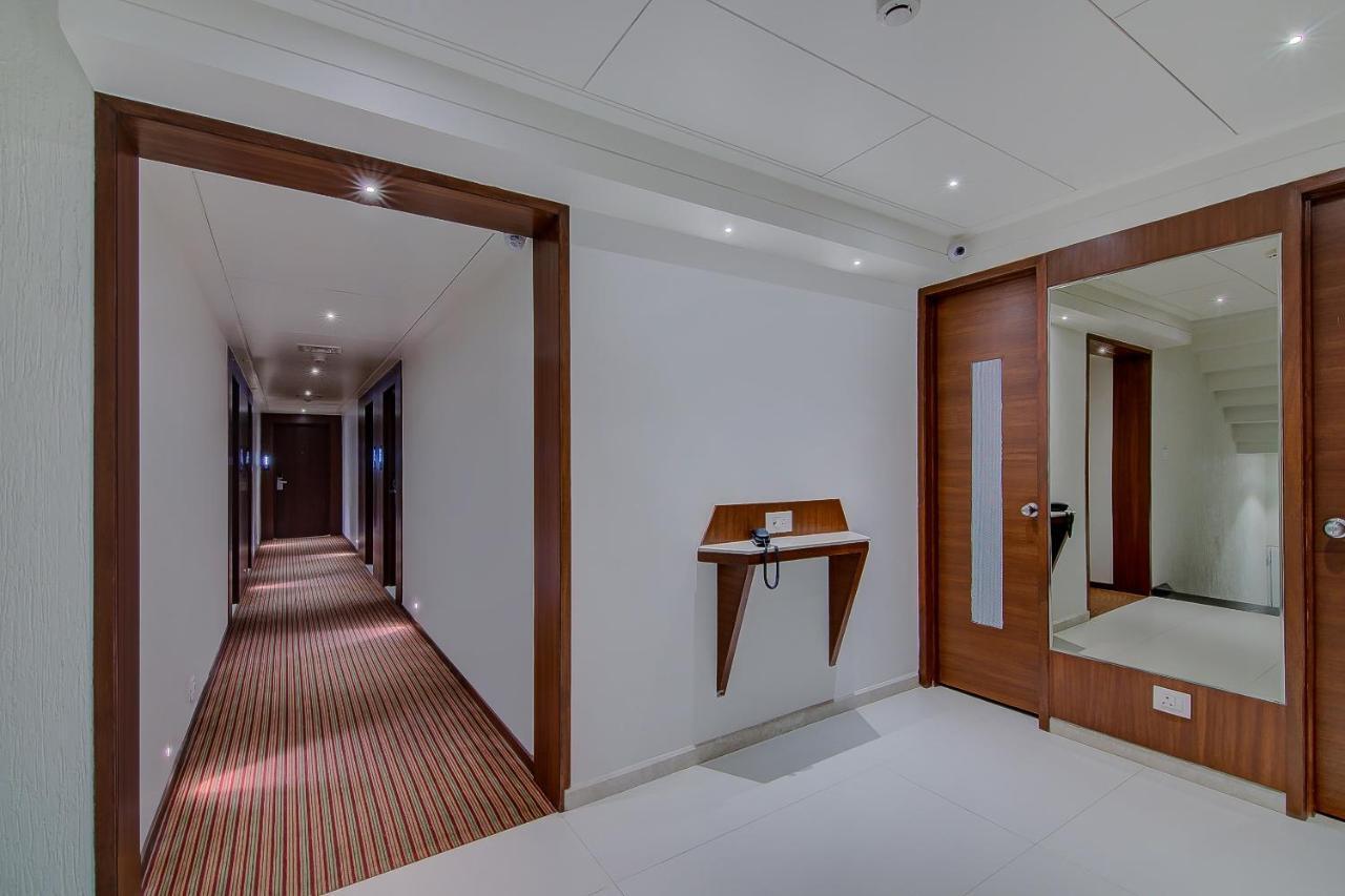 Hotel Collection O 30012 Near Malleswaram