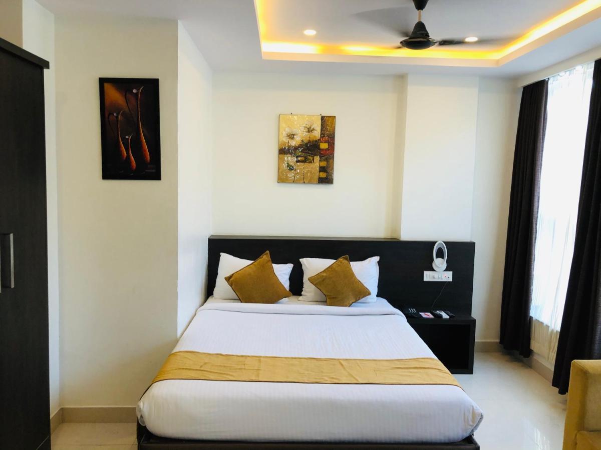 The Porch Hotel/service 3* Bangalore