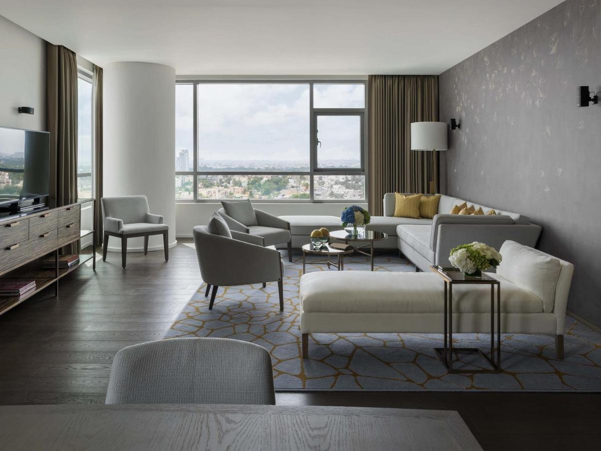 Hotel Four Seasons At Embassy One Bangalore