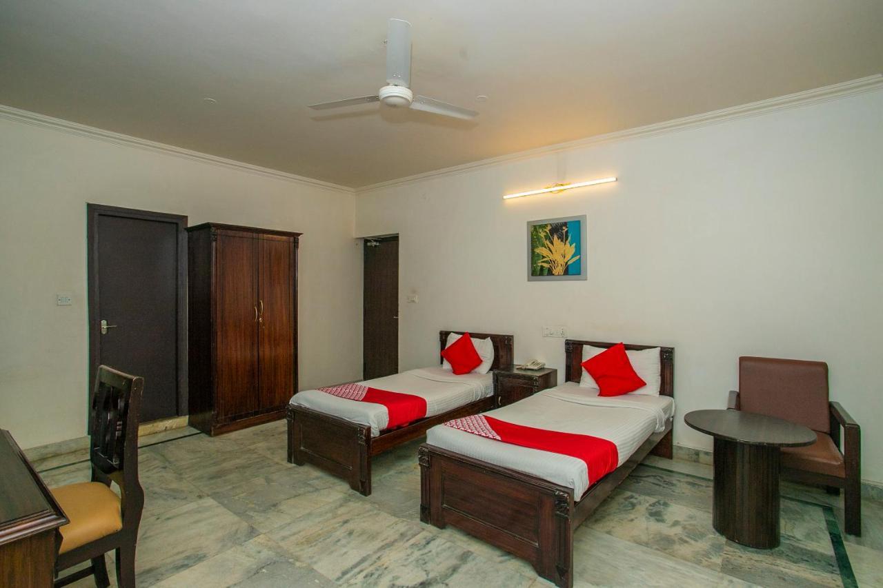 Hotel Oyo 26955 Asteria 3*