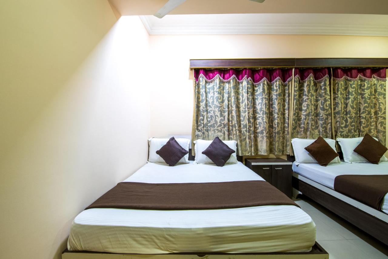 Lusia Hotel *