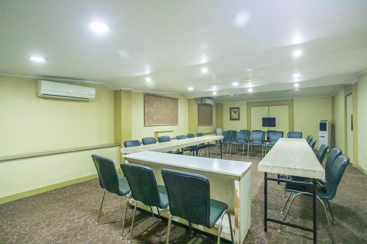 Oyo 26955 Asteria 3* Bangalore