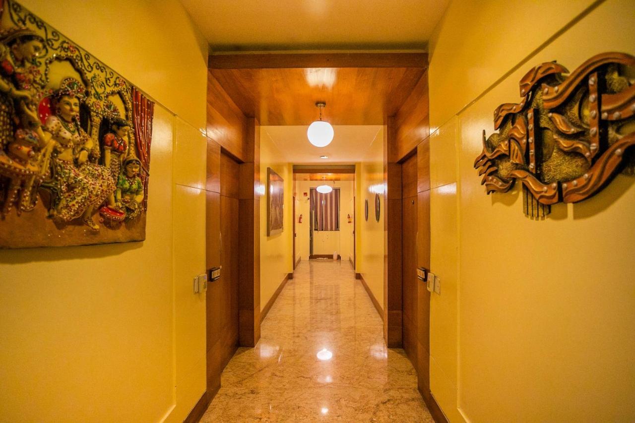 Hotel Capital O 3246 The Bouvice 3*